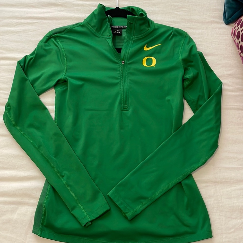 Like New NIKE DRI-FIT Oregon Ducks Womens long sleeve thermal 1/4 zip pullover